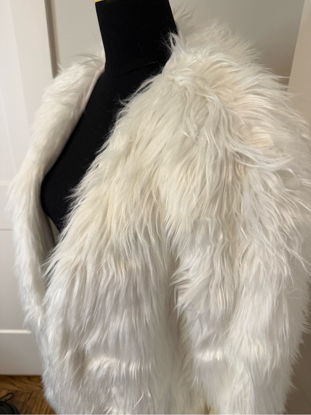 White Faux Fur Women's Jacket - Party Cozy Coat - Picture 5 of 6